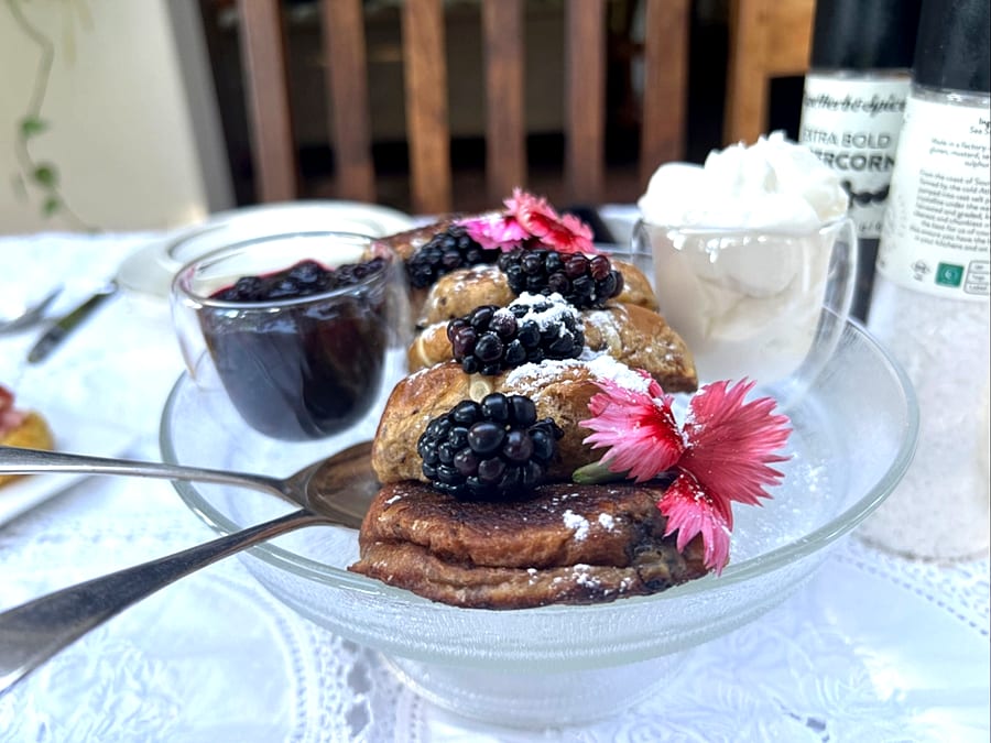 Sesame-crusted tuna tataki by chef Ru Furusa in Cape Town